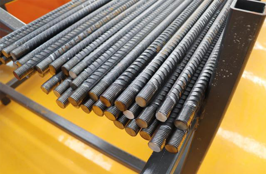 智能钢筋锯切套丝打磨生产线